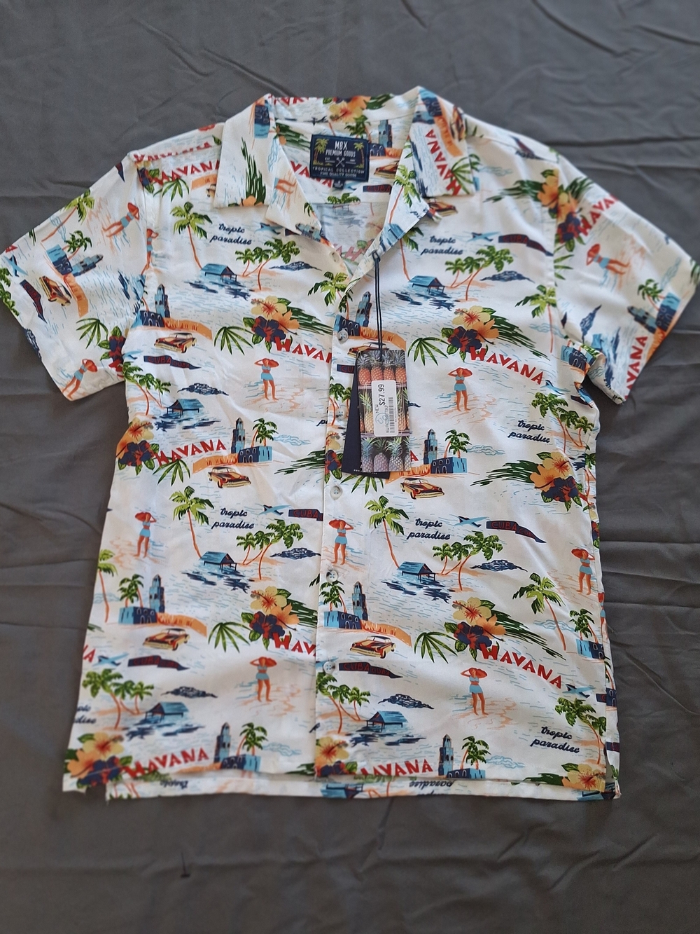 NWT MBX Hawaiian White Palm Tree Men Button Down Short Sleeve Shirt Small